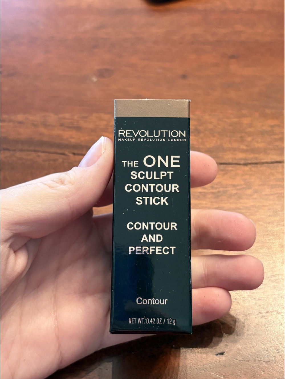 Revolution The One Sculpt Contour Stick Contour. NEW!